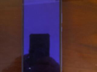 Продам телефон