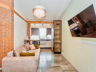 Se vinde apartament superb cu planificare unică, în complexul ...