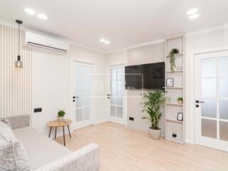 Apartament cu 3 dormitoare + living – Reparație nouă – Etaj 12/13 – ..