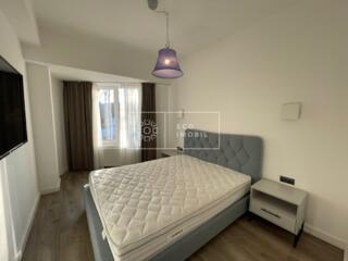 Vă propunem spre chirie townhouse în 2 nivele, amplasat în sect. ...