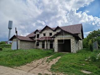 Spre vânzare Duplex, amplasată în s. Cojusna. Locuința este ...