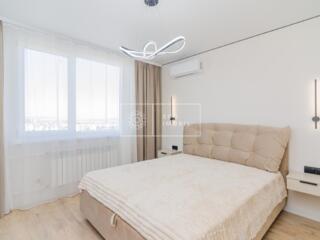 Spre vânzare apartament cu două odăi și living, în bloc secundar, ...