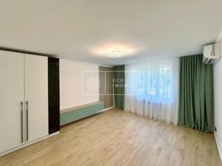 Vă propunem spre vânzare apartament cu 3 odăi separate și un antreu ..