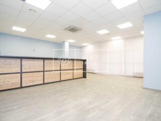 Se dă în chirie oficiu în sectorul Râșcani, str. A. Russo. ...