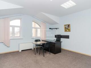 Se dă în chirie oficiu în sec. Centru, str. V. Alecsandri. TOATE ...