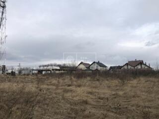 Spre vânzare teren pentru construcții cu suprafața de 5 ari. Este ...