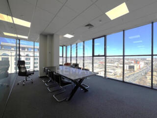 Chirie oficiu mobilat și compartimentat! Amplasat în BC Royal ...