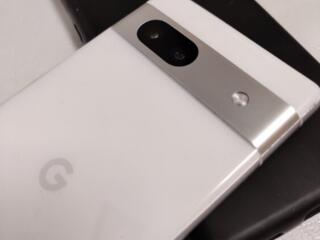 Google Pixel 7a — 128GB| Android 16 Состояние хорошее без нареканий