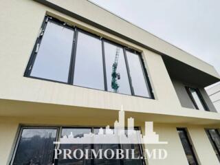 Vă propunem spre vânzare acest duplex în 3 nivele, amplasată în sec. .