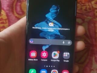 Продам Samsung s10