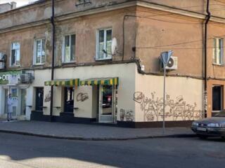 Предлагается универсальное нежилое помещение, идеально подходящее для 