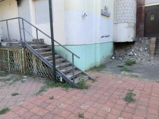 Продам офисное, фасадное помещение на Добровольского, площадью 54 кв .