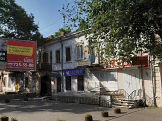 Продам фасадное помещение ы центре города.