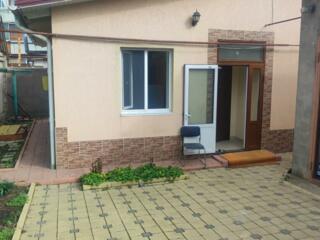 Casă 3 camere, garaj+beci, str. V.Lupu