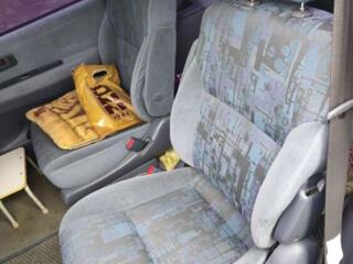 Продаю два кресла (сиденья) от Toyota Picnic 2000 год, средний ряд