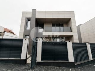 Se oferă spre vânzare casă amplasată pe strada Chicago, ...