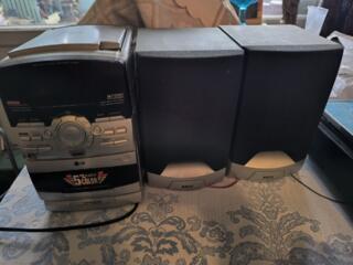 Продается Музыкальный центр. Недорого!