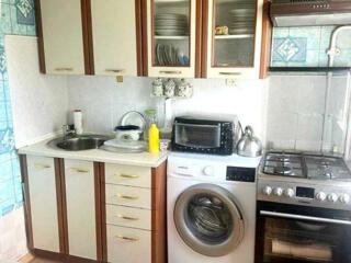 Продам 1- ком. Глушко / Киевский рынок.