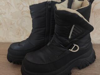 Продам зимние ботинки