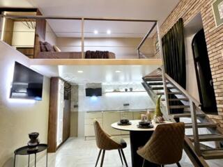 Код: 1927. Дизайнерская, двухуровневая квартира в центре Одессы.