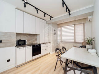 Apartament cu terasă într-un bloc de clasa premium chiar lângă Nr. 1 .