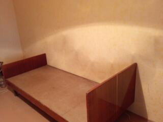 Продам кровать односпальную без матраса, б/у