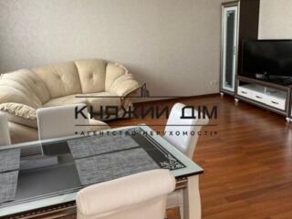 Пропонується до оренди 3-х кімнатна квартира на пр-ті Голосіївський ..