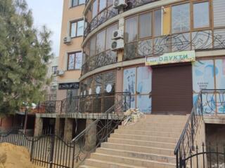 Продам в Одессе на 10-й станции Люстдорфской дороги квартиру. Высокая 