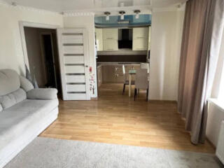 Продам 2-х кімнатну квартиру з ремонтом в центрі п.Котовського ...