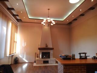 Продается 2-комнатная квартира с ремонтом в центре на Спиридоновской