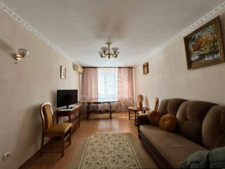 Apartament spre chirie cu 3 camere, ultra centru, pe str. ...