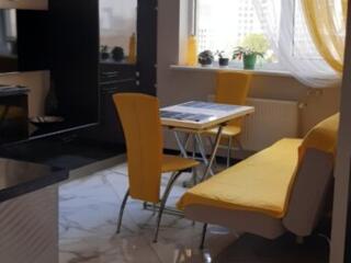 Затишна квартира з балконом в Аркадії