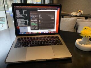 Macbook Pro 13 8/128 2017 в отличном состоянии