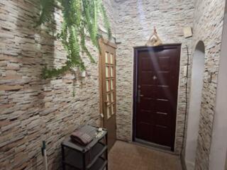 Хороший торг! 2-комн. квартира с возможностью пристройки