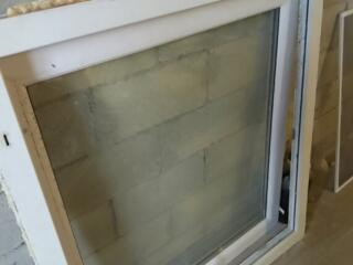 Окно в хорошем состоянии 1.2 на 1.2 метра