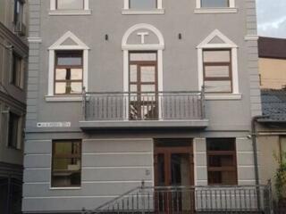 Oficiu, sect. Centru Vă propunem spre chirie oficiu amplasat în sect. 