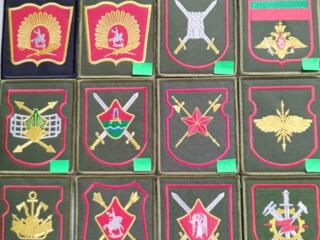 Шевроны, нашивки, погоны