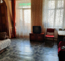 Продам трехкомнатную квартиру на Молдаванке.