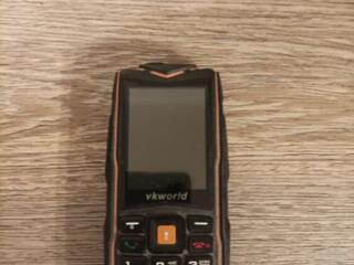 Телефон кнопочный.