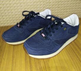 Кроссовки женские Reebok р-р 37 (23,5 см) натуральная замша