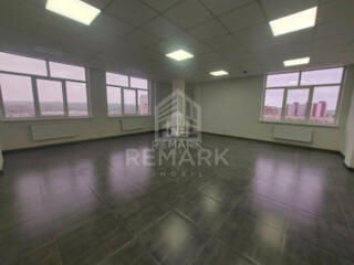 Oficiu de 342 mp. la Buiucani, Alba Iulia interesectie cu L. ...