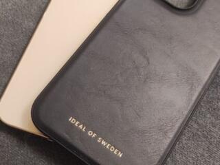 Продам чехол книжку, в подарок защитные стекла для iPhone 13 pro max