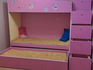 Продам двухъярусную кровать с ящиками для хранения