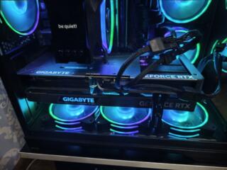 Продам Rtx 4080 gigabyte с самой жирной системой охлаждения