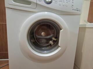 Продам стиральную машину Samsung.