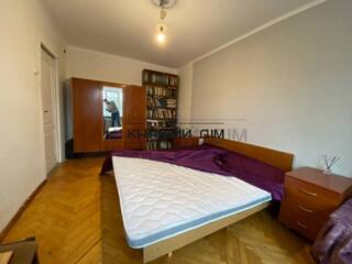 Пропонується в оренду простора 2-кімнатна квартира на вул. ...