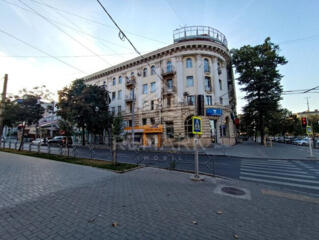 Se vinde 73 mp la parter pe bd. Ștefan cel Mare/Tighina. Spațiu ...