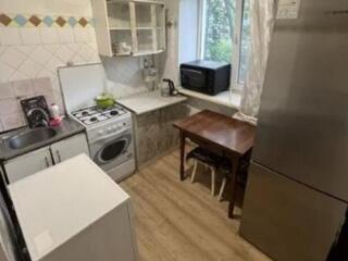 Продам 2к-квартиру в центре Черёмушек..