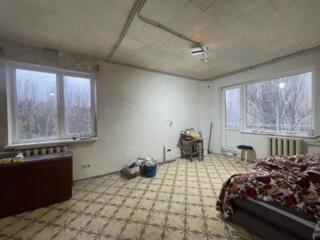 Продам 1к-квартиру с незавершенным ремонтом на Черёмушках, рядом парк