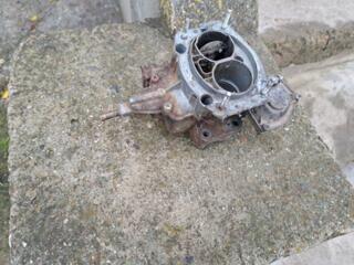 Карбюратор, блок цилиндров на ваз